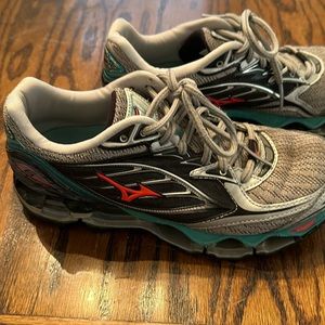 Mizuno size 7.5